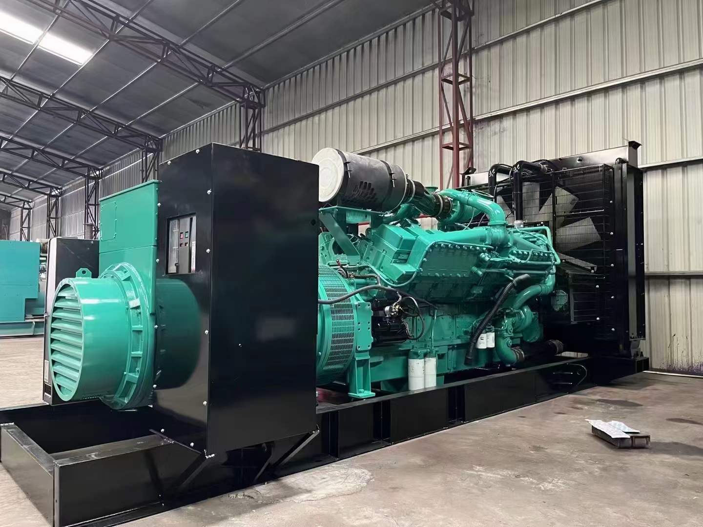 攸县如何降低 800kW 柴油发电机输出电流的波动？